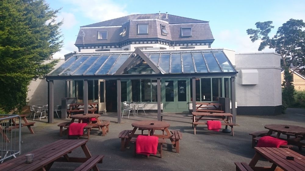 The Menai Hotel And Bar แบงเกอร์ ภายนอก รูปภาพ