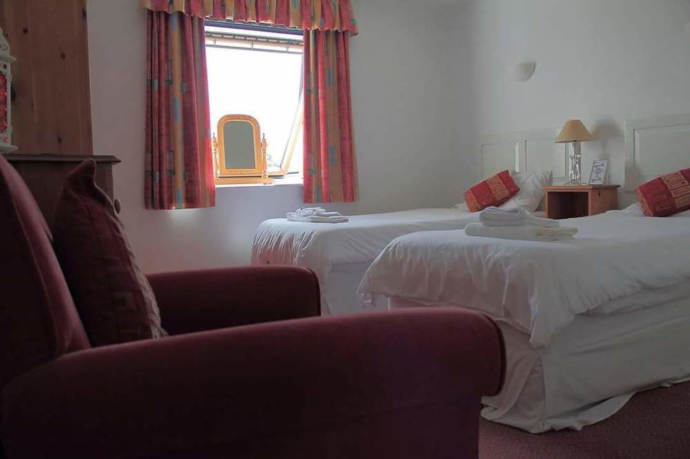 The Menai Hotel And Bar แบงเกอร์ ภายนอก รูปภาพ