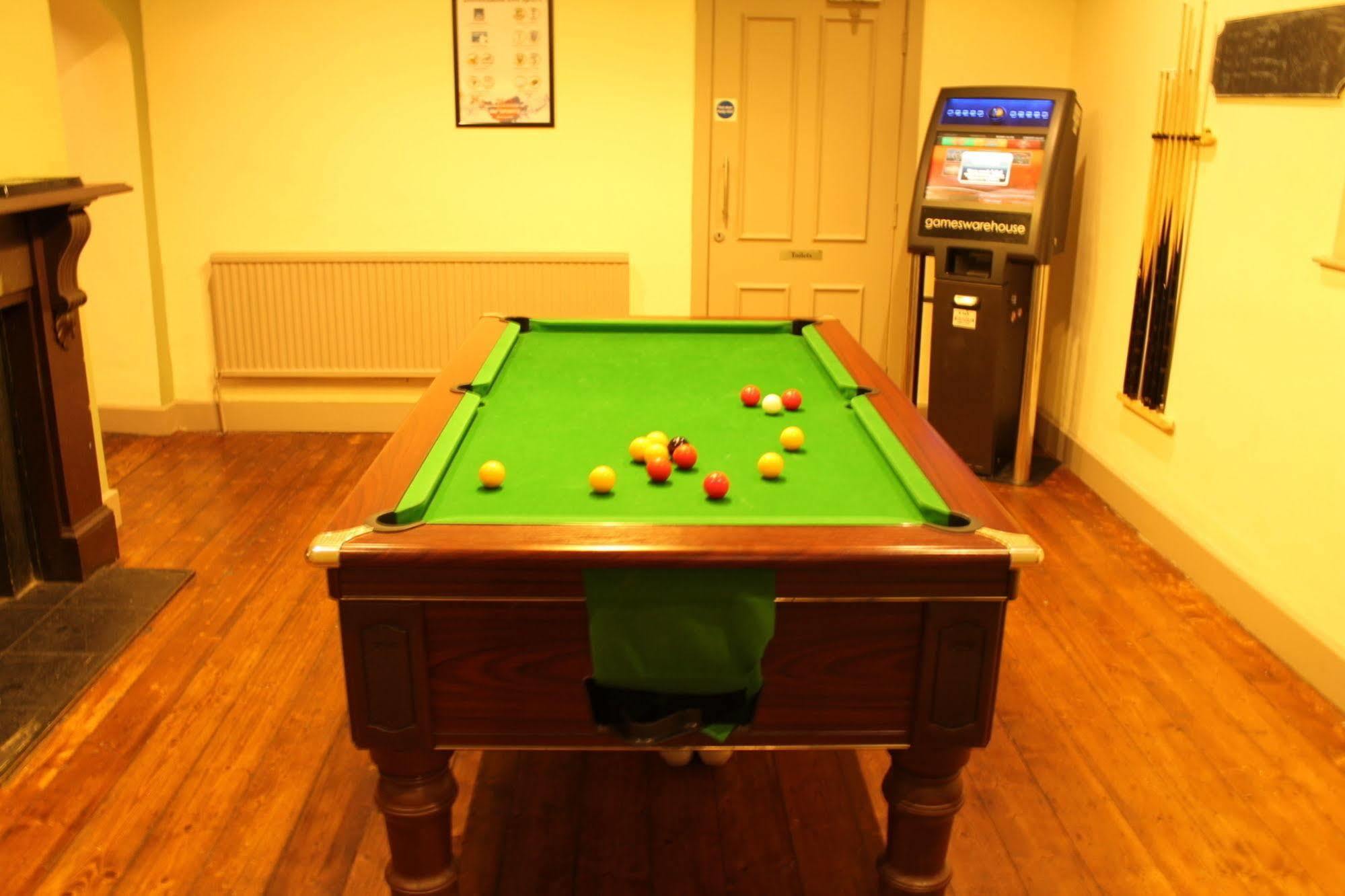 The Menai Hotel And Bar แบงเกอร์ ภายนอก รูปภาพ